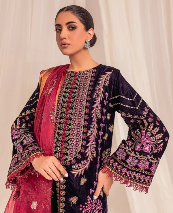 XENIA FROMALS AABROO - Image 3
