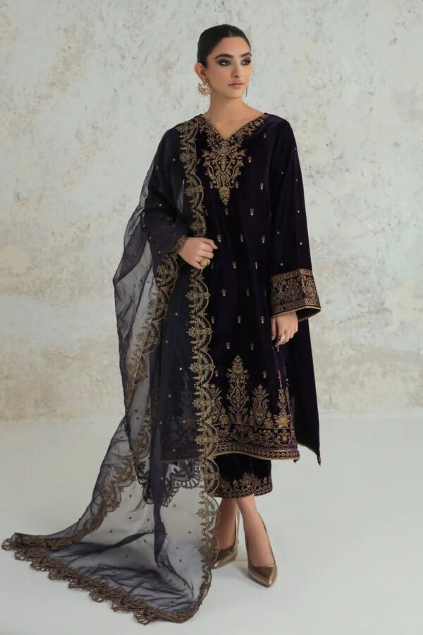 BAROQUE EMBROIDERED VELVET UF-239