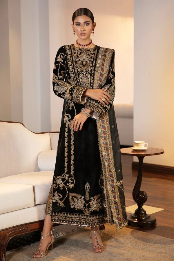 BAROQUE EMBROIDERED VELVET UF-42
