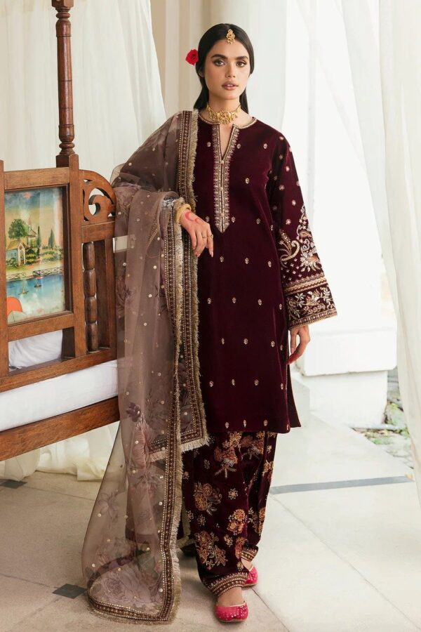 BAROQUE EMBROIDERED VELVET UF-250