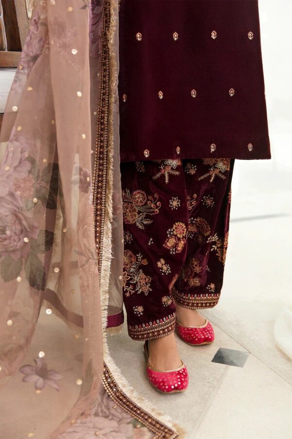 BAROQUE EMBROIDERED VELVET UF-250 - Image 3