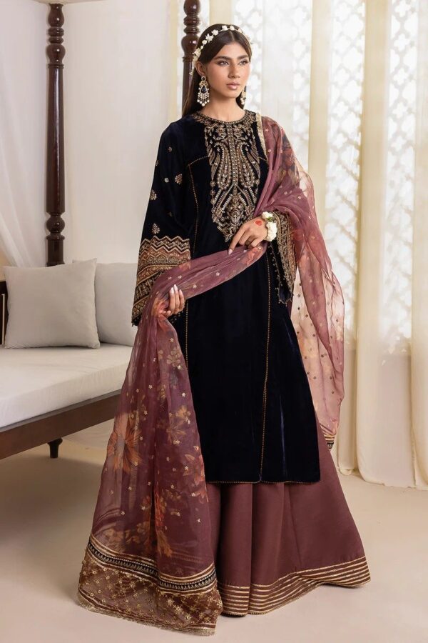 BAROQUE EMBROIDERED VELVET UF-424