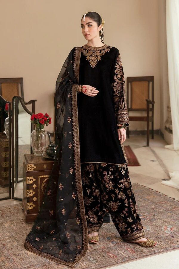 BAROQUE EMBROIDERED VELVET UF-253