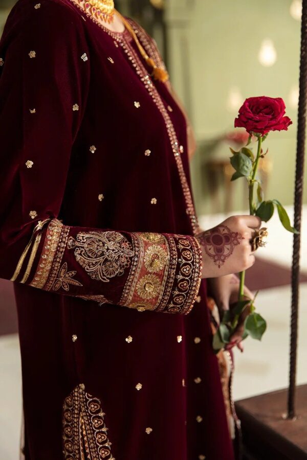BAROQUE EMBROIDERED VELVET UF-466 - Image 3