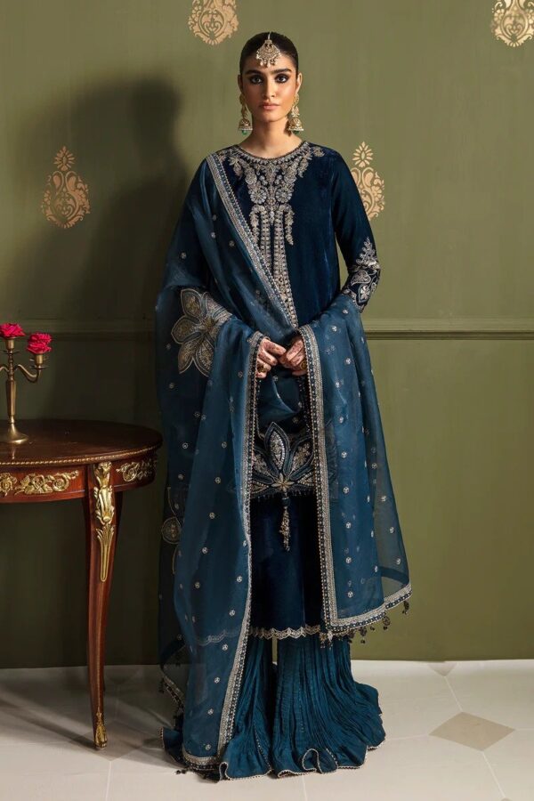 BAROQUE EMBROIDERED VELVET UF-467