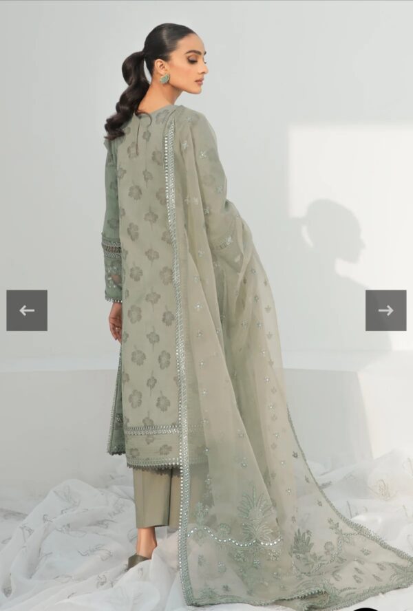 Baroque 3PC Stitched EMBROIDERED JACQUARD LAWN UF-311 - Image 6