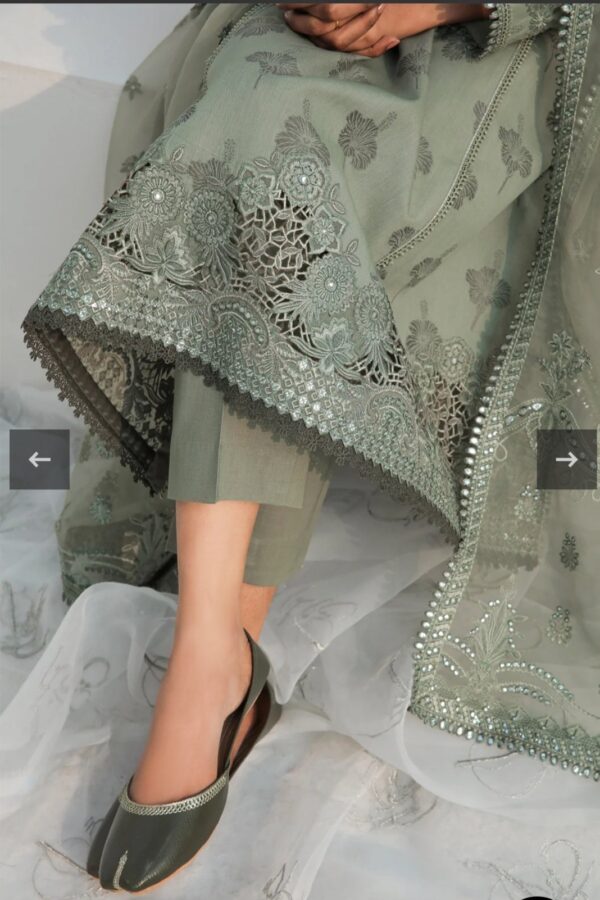Baroque 3PC Stitched EMBROIDERED JACQUARD LAWN UF-311 - Image 4